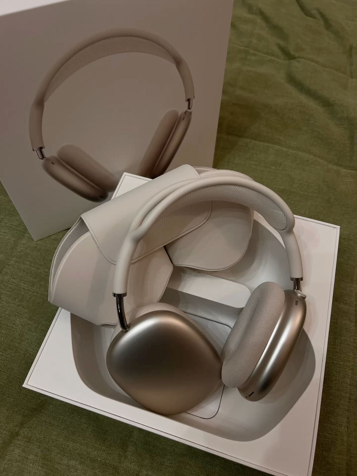Pods and Headphones supplier